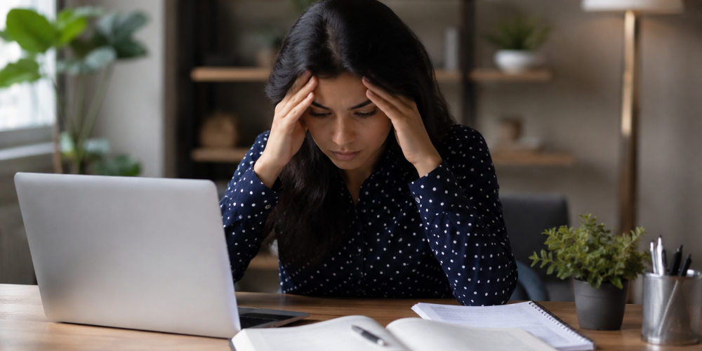Student facing common learning challenges while studying a data analyst course in Coimbatore at Venster School of Excellence
